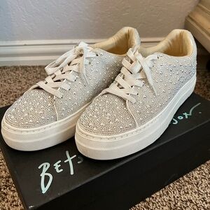 BETSY JOHNSON • Pearl Shoes